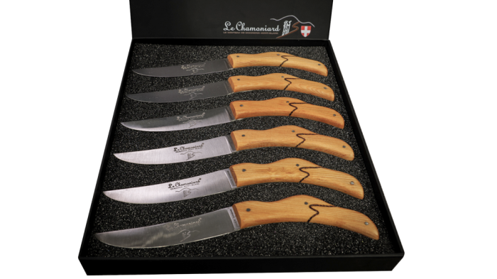 Coffret de 6 couteaux de table en mélèze
