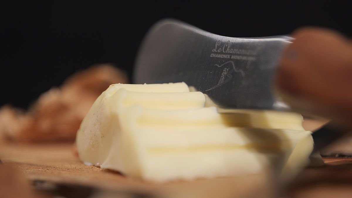 Couteau artisanal à beurre en bois